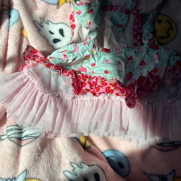 B 18    Sam and Sydney Tutu Overalls - Picture 4 of 6